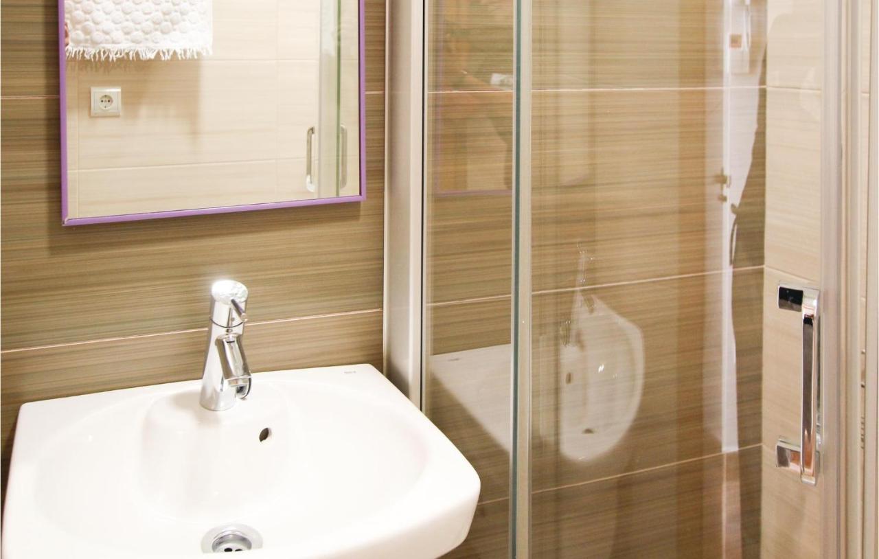 Gorgeous Apartment In El Campello With Wifi Buitenkant foto