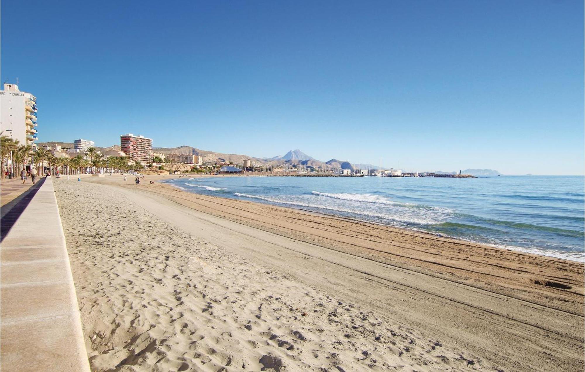 Gorgeous Apartment In El Campello With Wifi Buitenkant foto